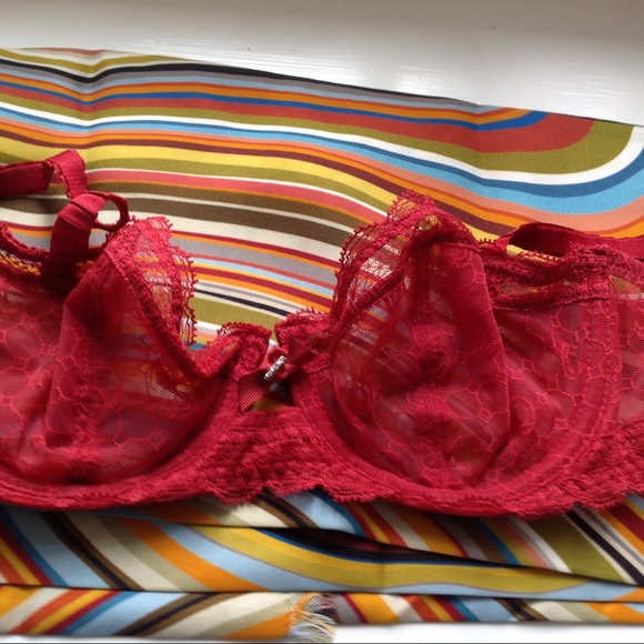 Chantelle lace red bra - Picture 3 of 6